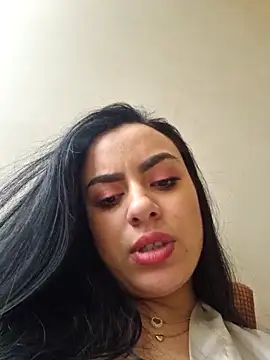 Snapshot of ElyzaIbarra chatting on 02.28.25 ElyzaIbarra online show from 02.28.25