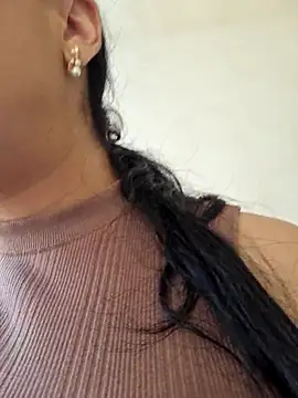 Snapshot of ElyzaIbarra chatting on 03.02.25 ElyzaIbarra online show from 03.02.25