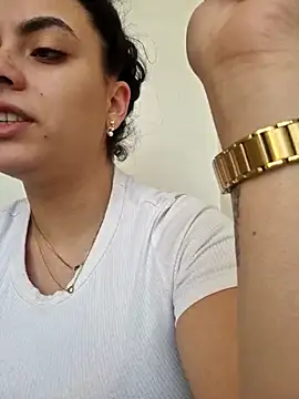 Snapshot of ElyzaIbarra chatting on 03.05.25 ElyzaIbarra online show from 03.05.25