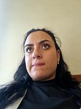 Snapshot of ElyzaIbarra chatting on 03.06.25 ElyzaIbarra online show from 03.06.25