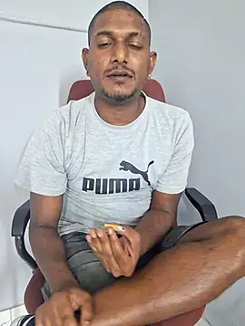 Snapshot of dmancams1874 chatting on 10.17.25 dmancams1874 online show from 10.17.25