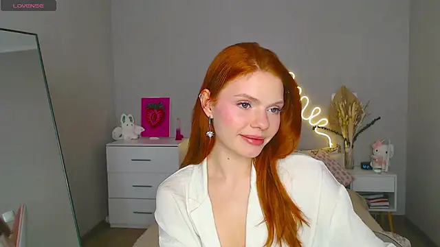 Red  Candy online show from 02.13.25