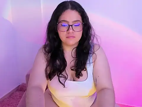 Snapshot of im_mei chatting on 10.24.25 im mei online show from 10.24.25