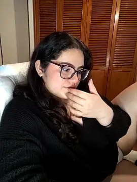 Snapshot of im_mei chatting on 10.29.25 im mei online show from 10.29.25