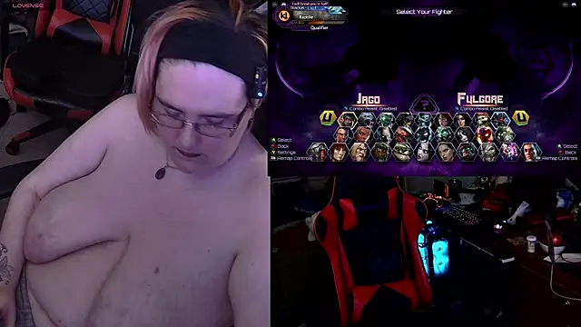 LadyLunakiri online show from 12.17.24