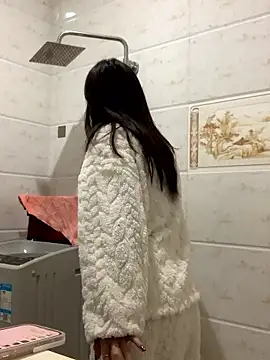 Snapshot of Aimeil chatting on 01.13.26 Aimeil online show from 01.13.26