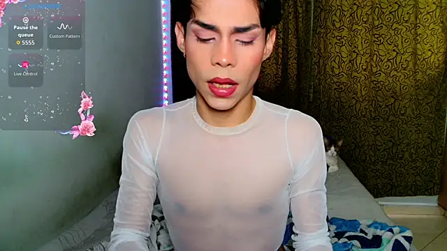 Snapshot of femboykeene chatting on 10.15.25 femboykeene online show from 10.15.25