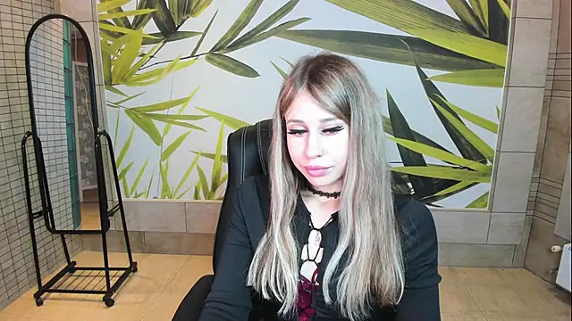 mila camilla online show from 09.25.25