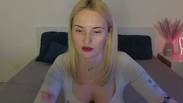 Snapshot of AlisssaRose chatting on 01.07.25 AlisssaRose online show from 01.07.25