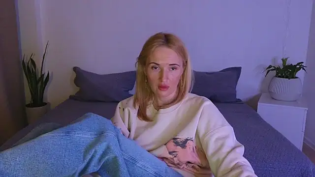 Snapshot of AlisssaRose chatting on 03.22.25 AlisssaRose online show from 03.22.25