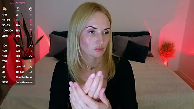 Snapshot of AlisssaRose chatting on 09.18.25 AlisssaRose online show from 09.18.25