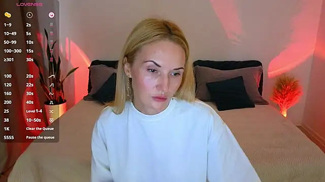 Snapshot of AlisssaRose chatting on 10.15.25 AlisssaRose online show from 10.15.25