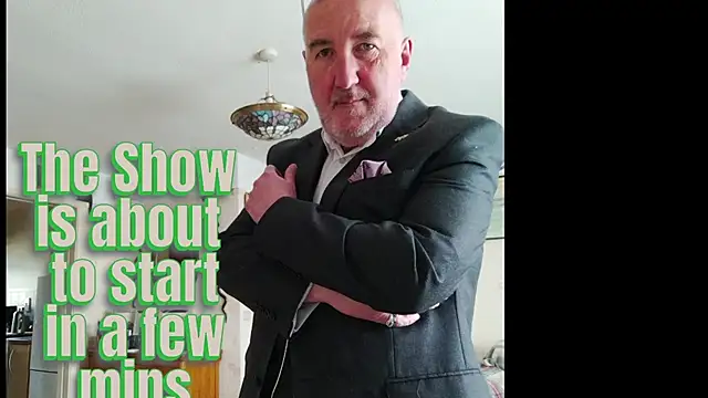 Adamdaddybear online show from 11.04.25