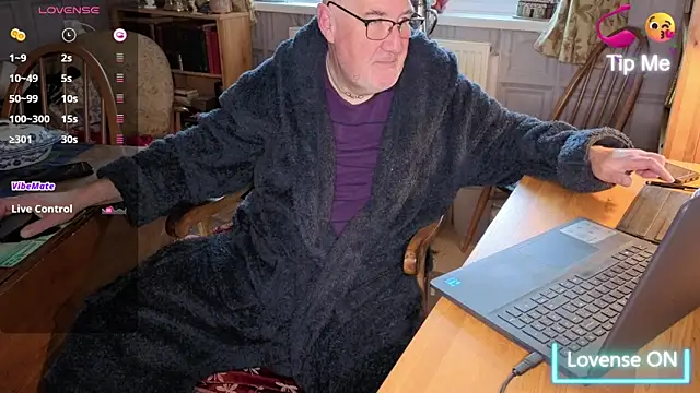 Adamdaddybear online show from 11.05.25