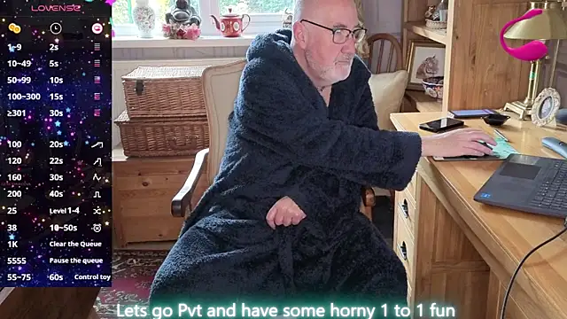 Adamdaddybear online show from 04.04.26