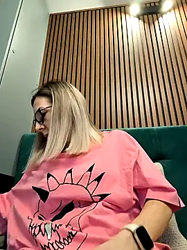 SukyGirl online show from 12.23.24