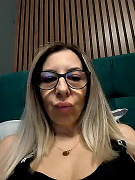 SukyGirl online show from 01.03.25