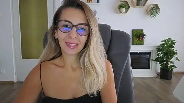 SukyGirl online show from 09.17.25