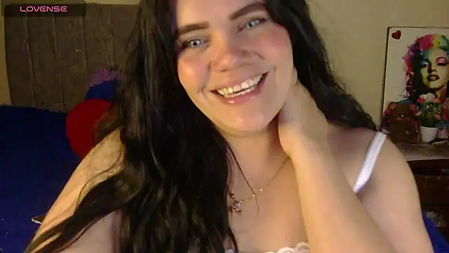 Snapshot of blue_angel33 chatting on 10.09.25 blue angel33 online show from 10.09.25