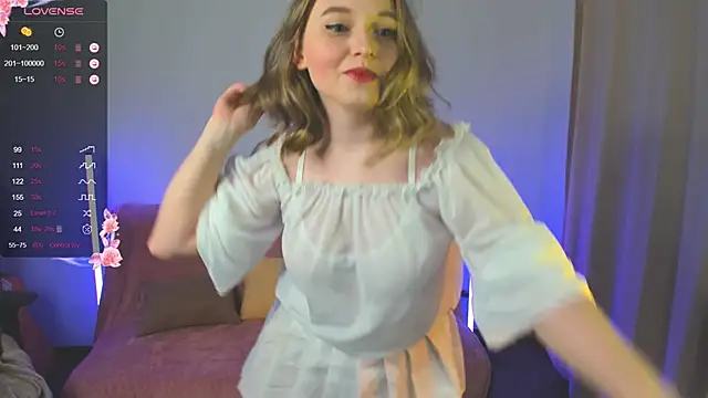 Snapshot of alysia_storm chatting on 03.01.25 alysia storm online show from 03.01.25