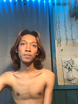 Snapshot of imtwinky chatting on 10.18.25 imtwinky online show from 10.18.25