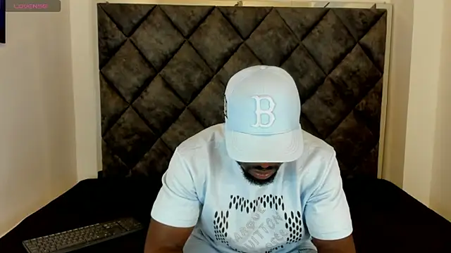 Latrellx7 online show from 10.15.25