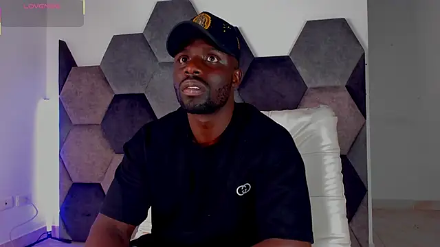 Latrellx7 online show from 04.09.26