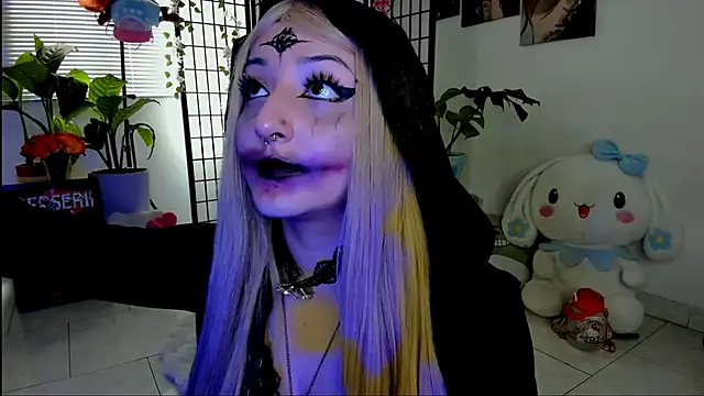 julyana  online show from 11.08.25