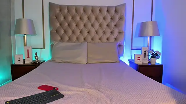 GigiVolkova online show from 10.25.25