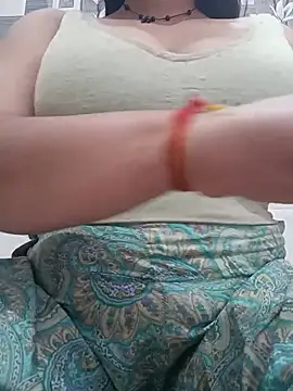 cute-mahek online show from 05.15.26