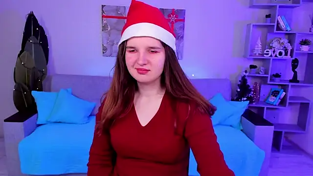 Snapshot of BonneyLove chatting on 12.24.24 BonneyLove online show from 12.24.24