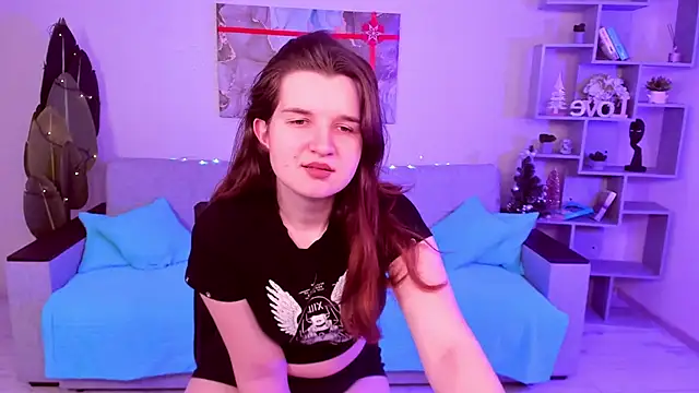 Snapshot of BonneyLove chatting on 01.05.25 BonneyLove online show from 01.05.25