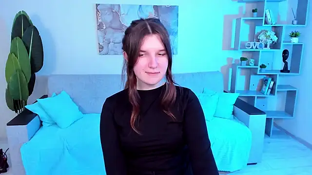 Snapshot of BonneyLove chatting on 01.18.25 BonneyLove online show from 01.18.25