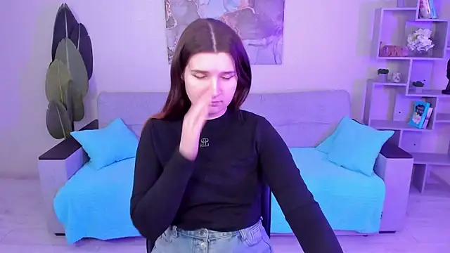 Snapshot of BonneyLove chatting on 02.26.25 BonneyLove online show from 02.26.25