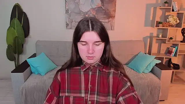 Snapshot of BonneyLove chatting on 10.08.25 BonneyLove online show from 10.08.25