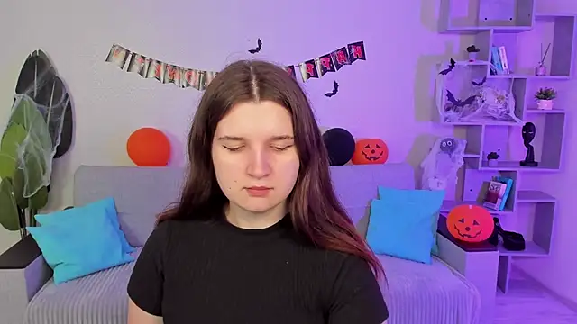 Snapshot of BonneyLove chatting on 11.03.25 BonneyLove online show from 11.03.25