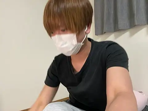 Snapshot of onimakura chatting on 03.15.26 onimakura online show from 03.15.26