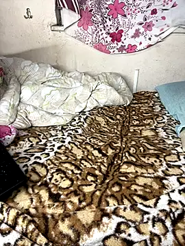 Snapshot of cenkjigolo chatting on 12.15.25 cenkjigolo online show from 12.15.25