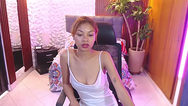 Perla prg online show from 02.07.25