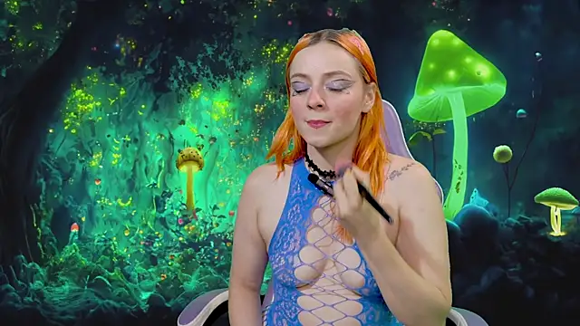 Snapshot of Dolce--Mia---Bianchi__07 chatting on 10.13.25 Dolce--Mia---Bianchi 07 online show from 10.13.25