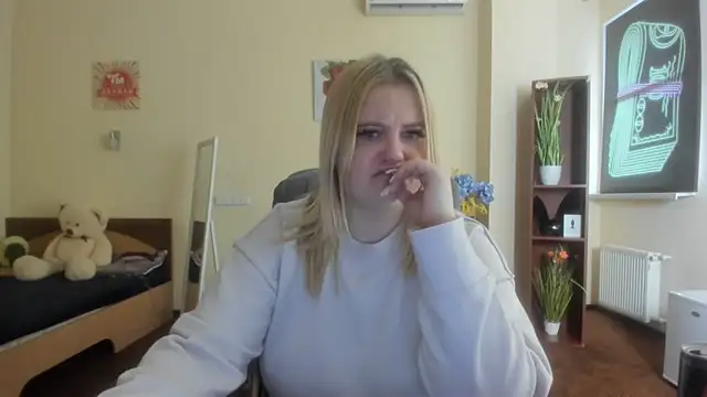 Doliss online show from 12.04.25