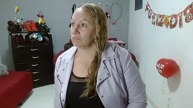 emperabigbootybigass online show from 02.25.25