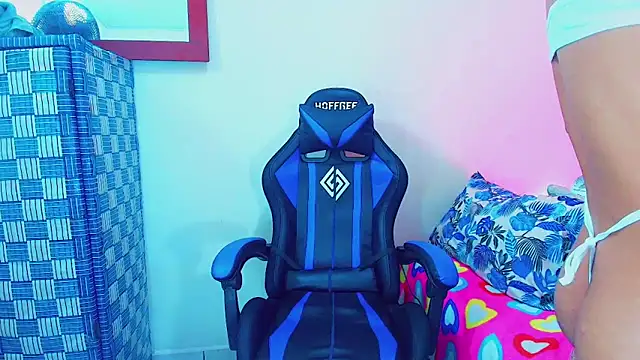 Snapshot of aidaathh chatting on 10.23.25 aidaathh online show from 10.23.25