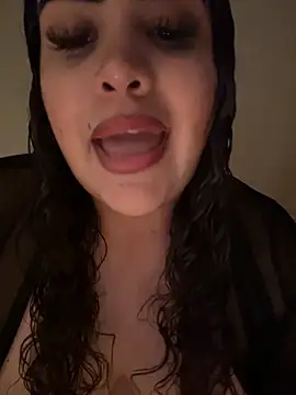 Snapshot of iTrapXXXBACKUP chatting on 10.18.25 iTrapXXXBACKUP online show from 10.18.25