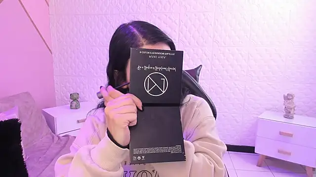 Violetaa diazz online show from 11.24.25