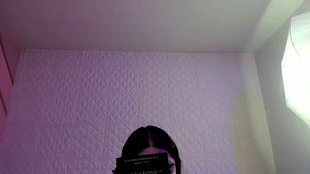 Snapshot of Violetaa_diazz chatting on 06.04.26 Violetaa diazz online show from 06.04.26