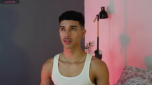 Snapshot of Busterspinter chatting on 10.18.25 Busterspinter online show from 10.18.25