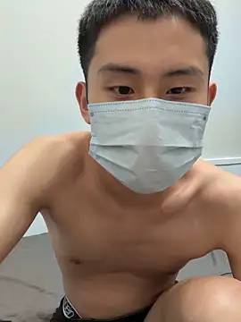 Snapshot of Benson18y chatting on 09.30.25 Benson18y online show from 09.30.25