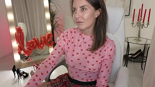 Beylly online show from 02.15.25