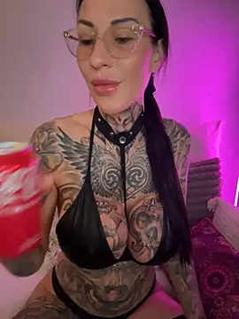 MeganWitch online show from 05.09.26